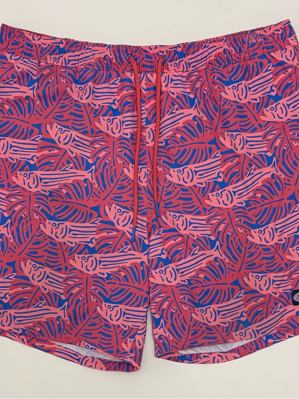 Vineyard Vines Men's Pink & Blue Fish Print Swim Shorts Elastic Waist Drawstring